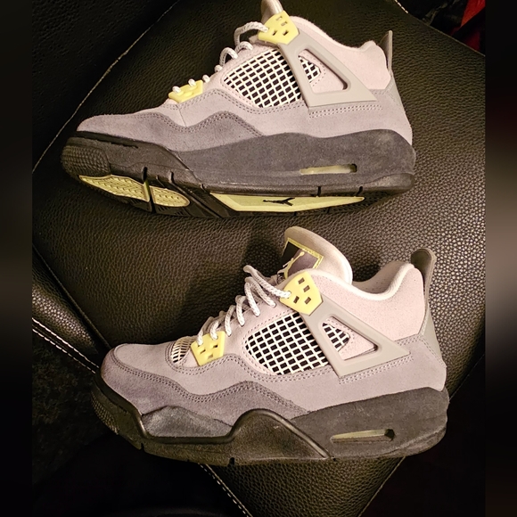 Jordan 4 Retro Mid Neon 95 Size 37.5 - Picture 2 of 10